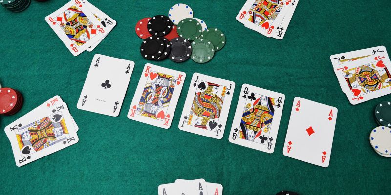 Kinh nghiệm chơi game Poker trải nghiệm tại Iwin